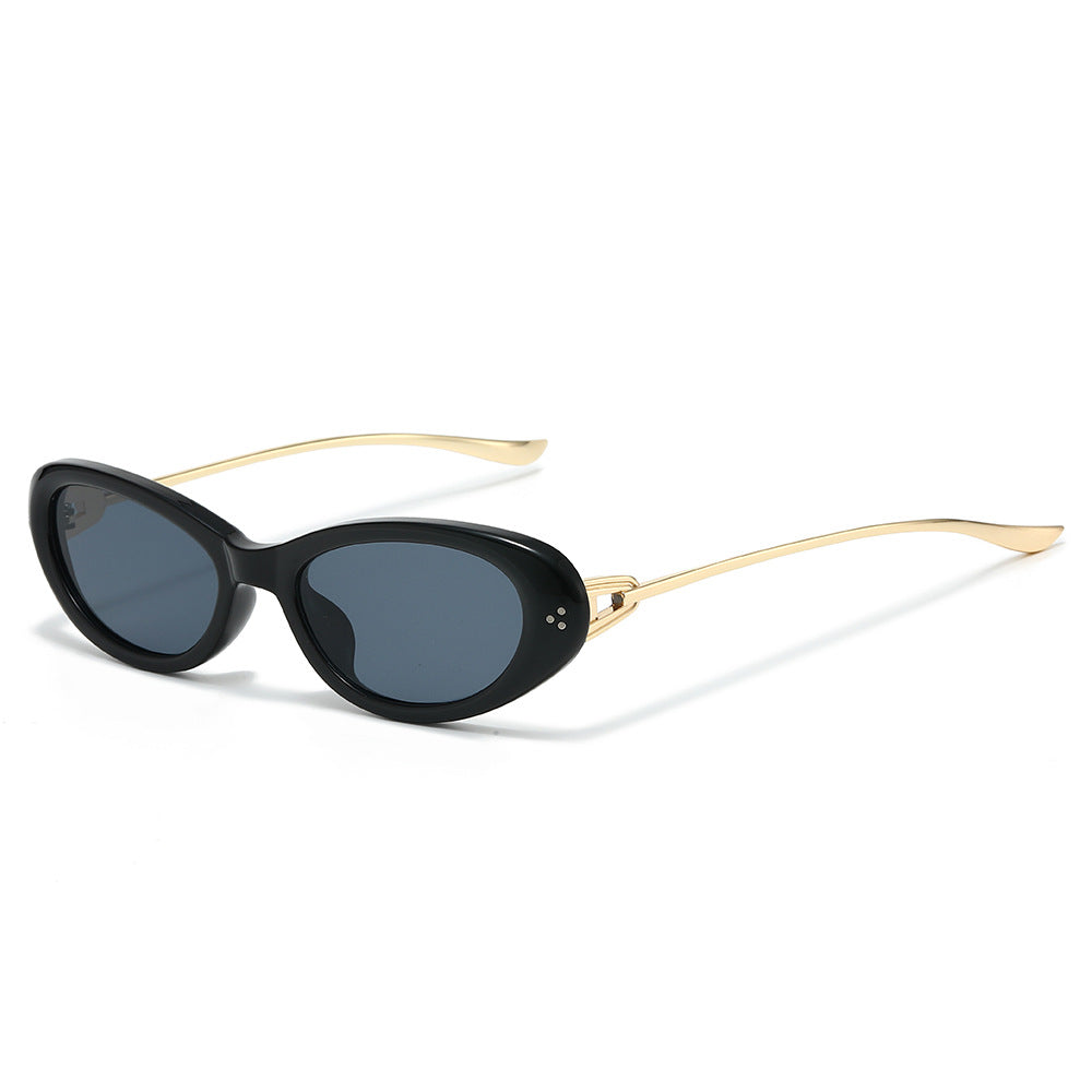 Azure cat-eye sunglasses in Black Smoke