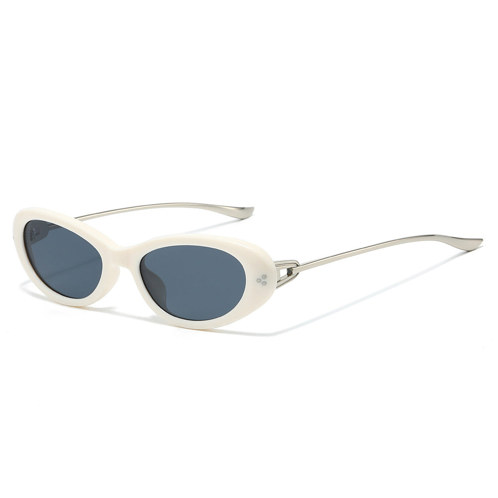 Azure cat-eye sunglasses in White Smoke