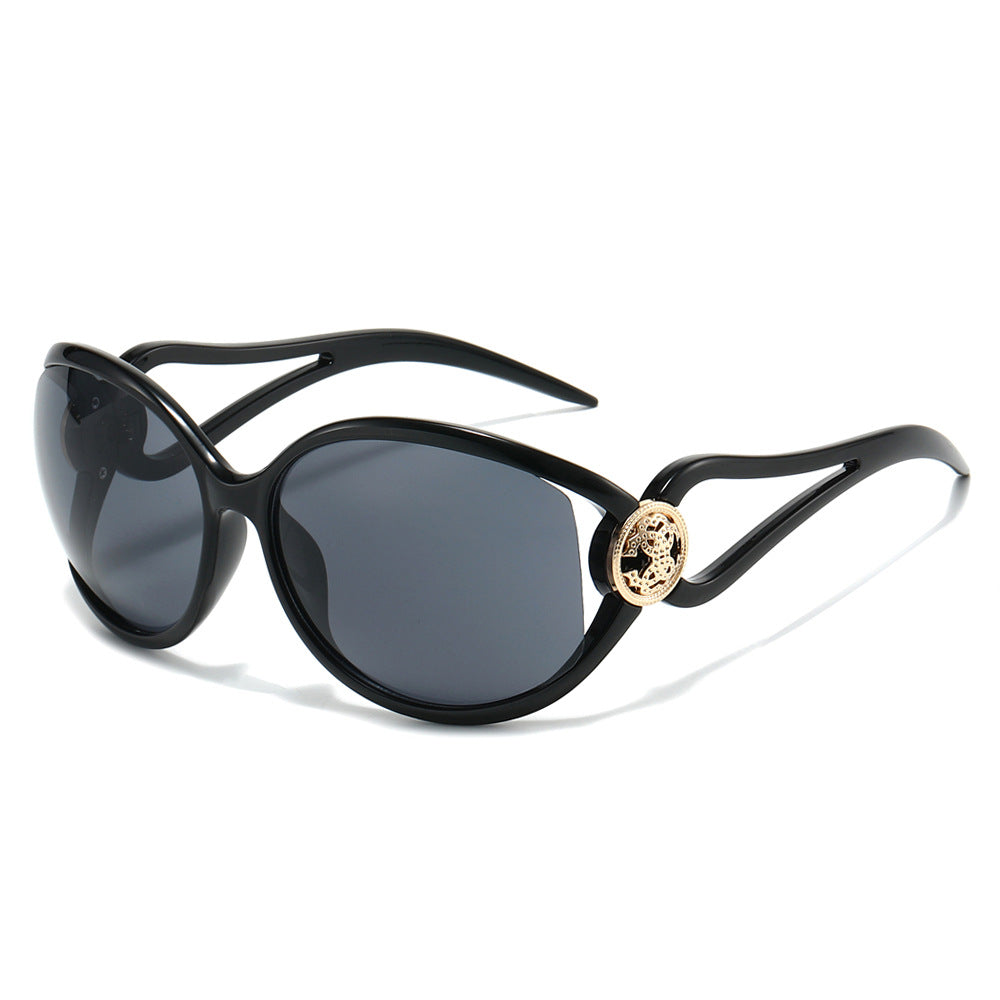 Bold oversized oval sunglasses in Black Blue