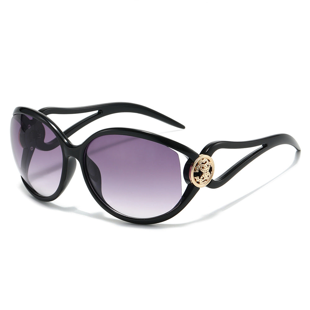 Bold oversized oval sunglasses in Black Violet