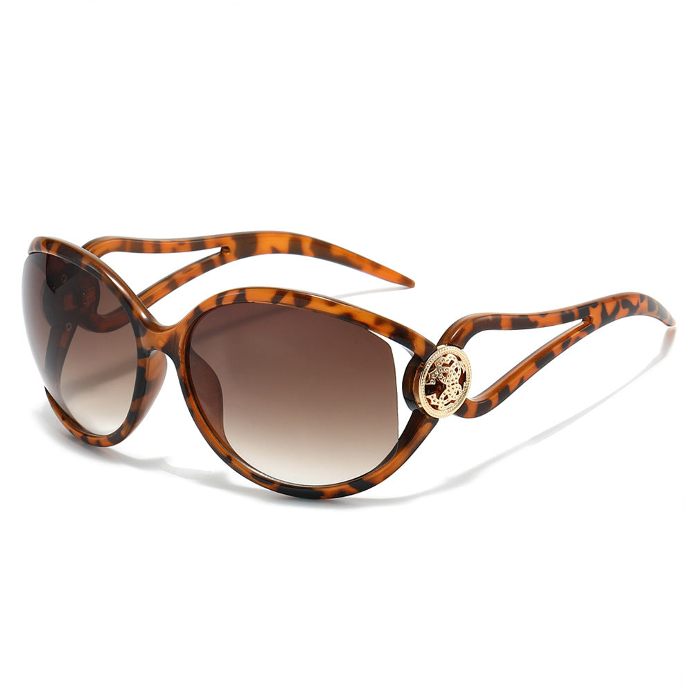 Bold oversized oval sunglasses in Tortoise Brown