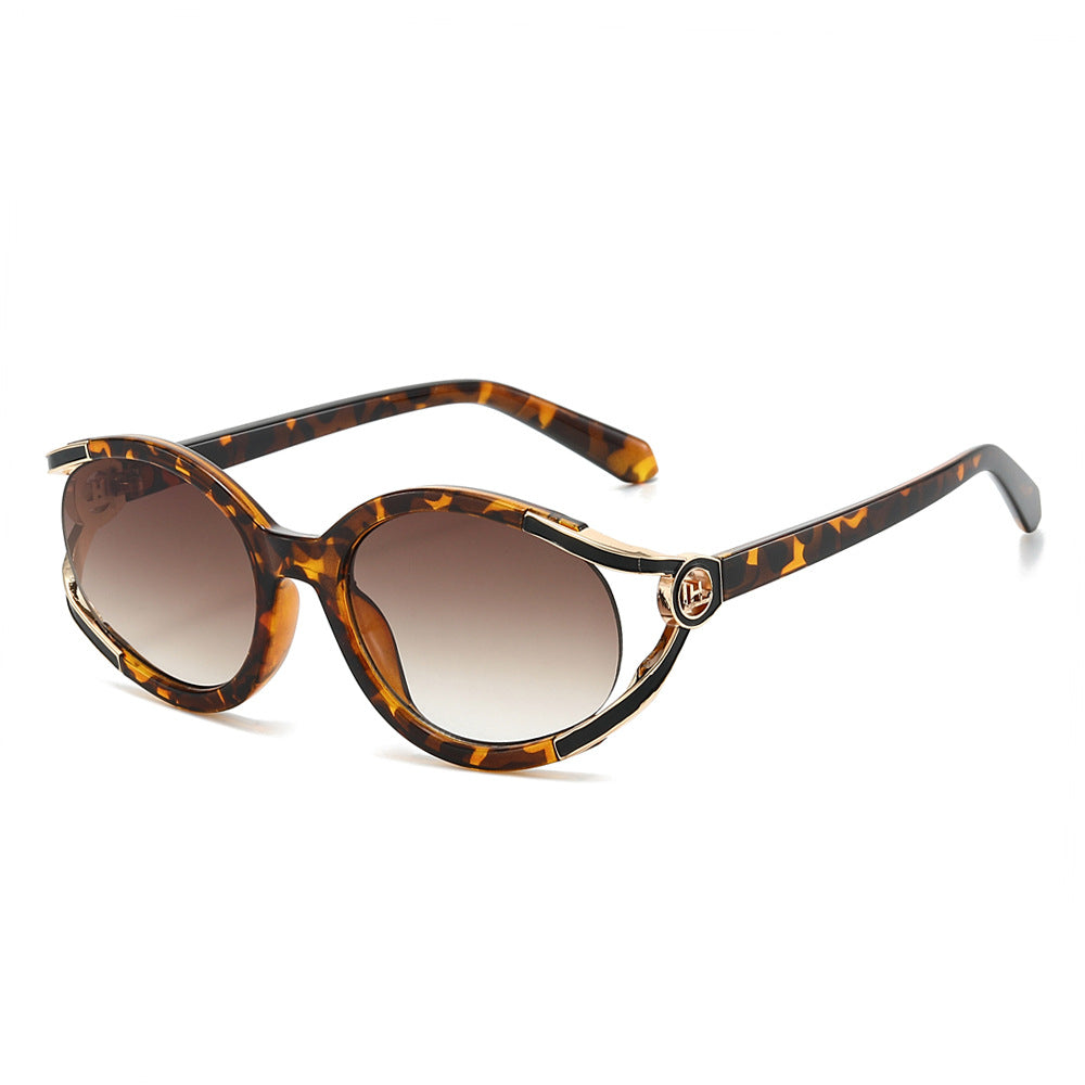 Flare cat-eye sunglasses in Tortoise Brown