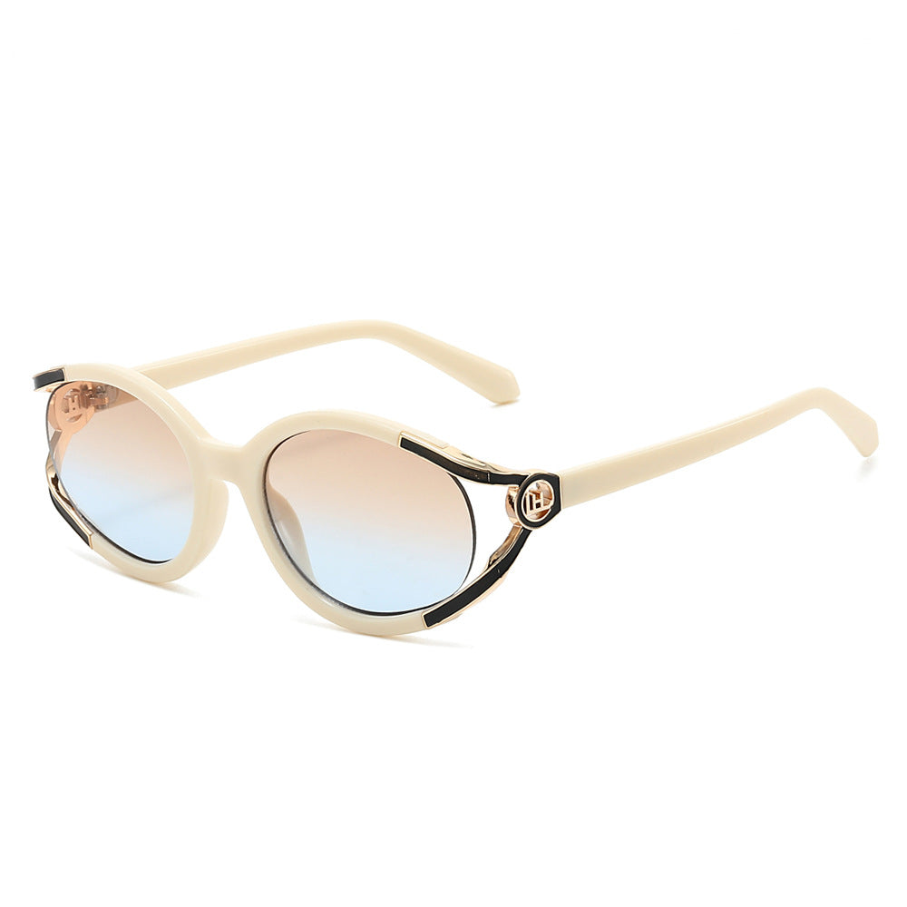 Flare cat-eye sunglasses in Cream Blue