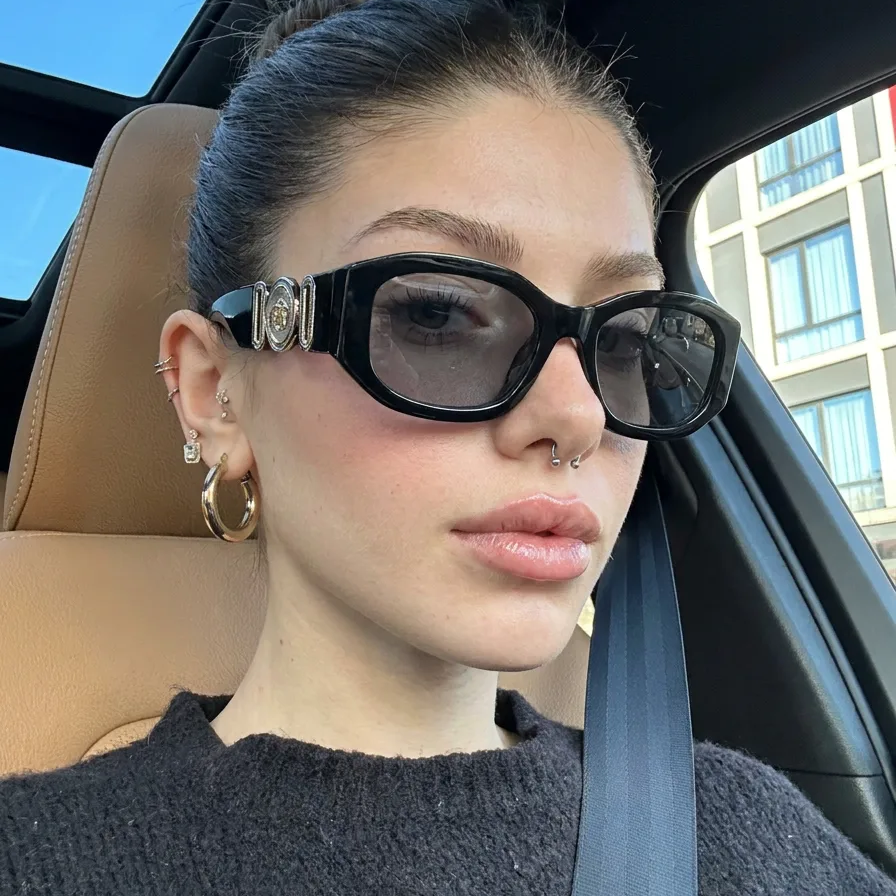 Ghost Black Violet flat rectangle sunglasses on model