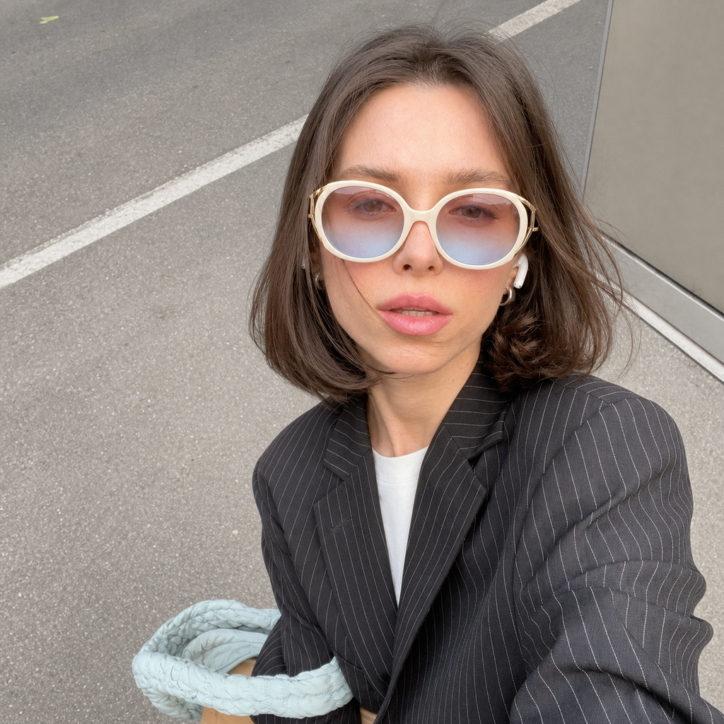 Ignis Cream Blue Gradient geometric round sunglasses on model