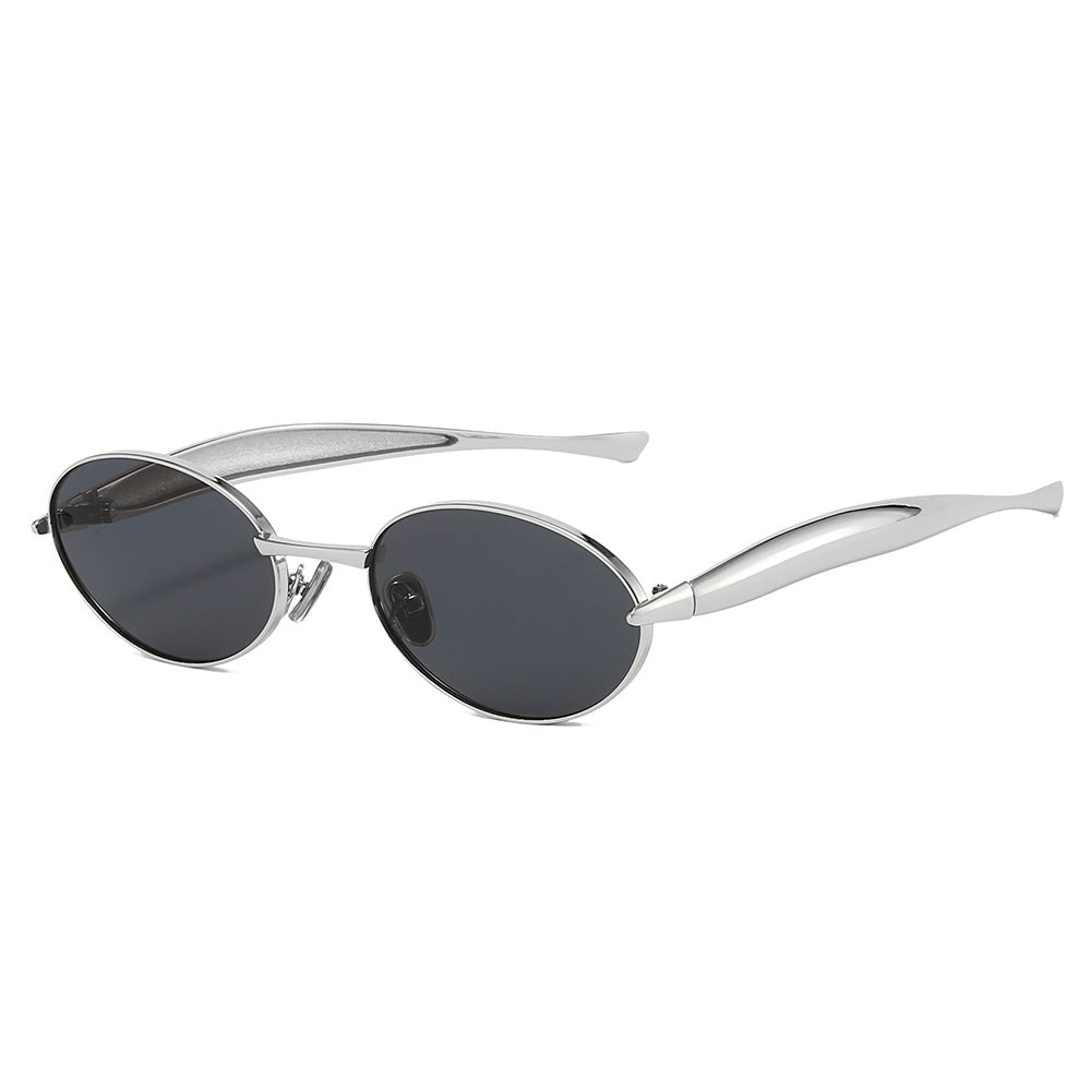 Kael oval metal sunglasses in Silver Smoke
