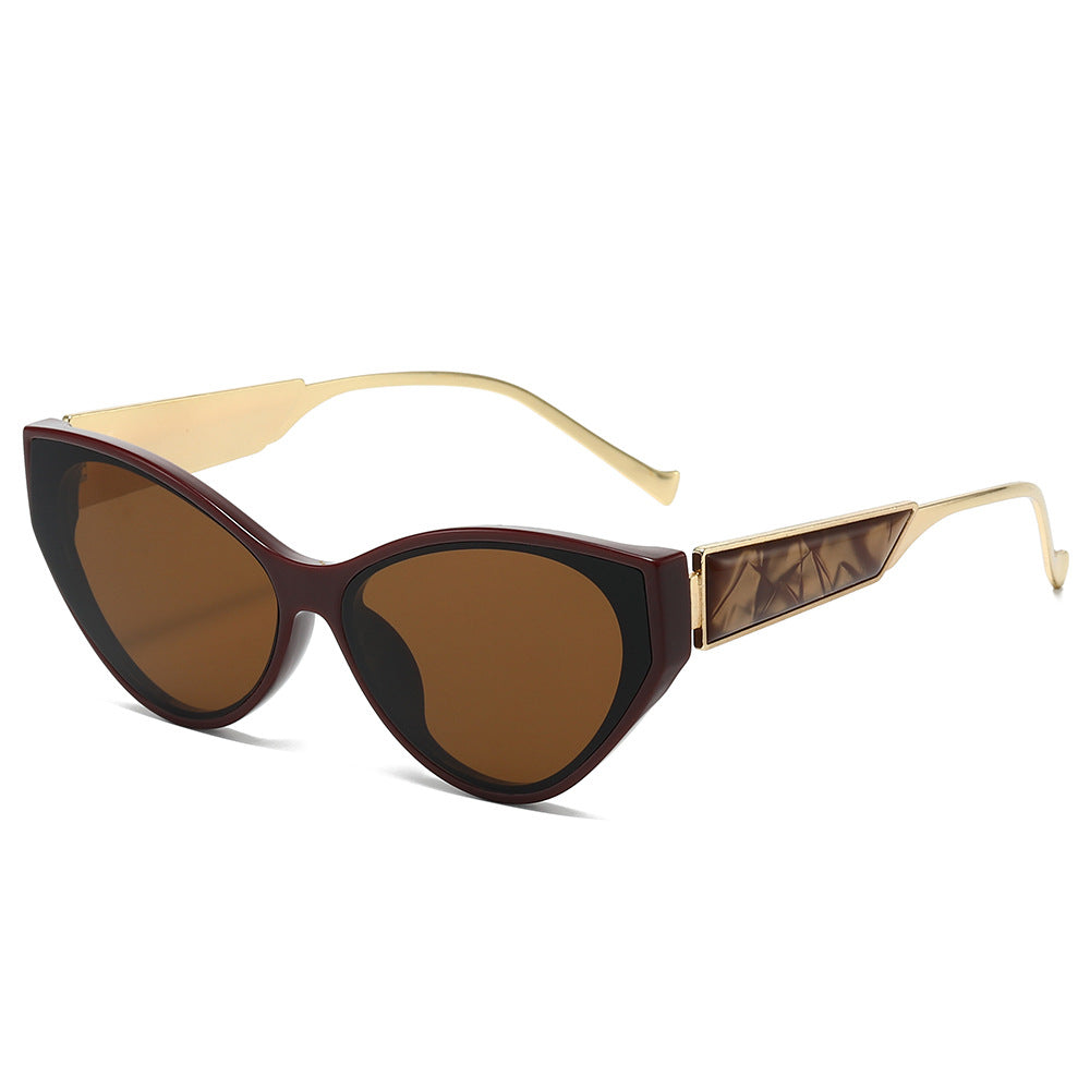 Lyra cat-eye sunglasses in burgundy brown