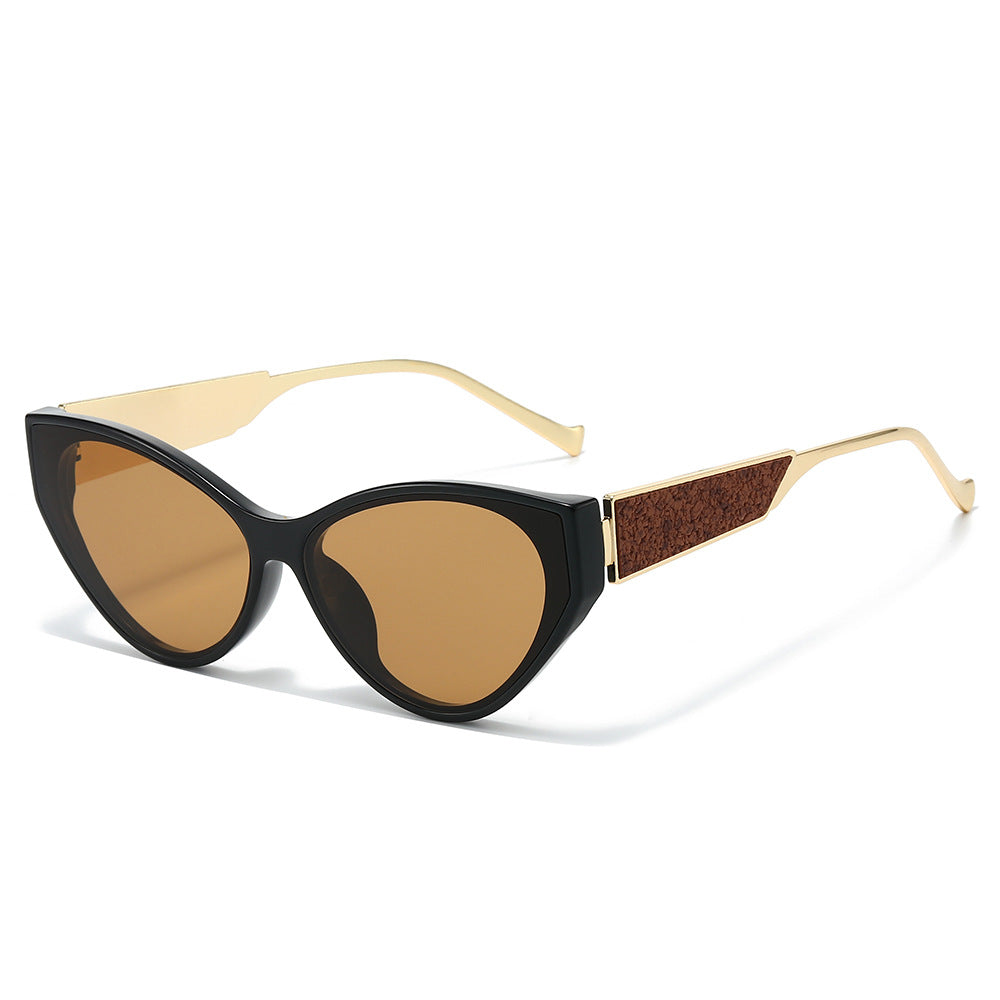 Lyra cat-eye sunglasses in black brown