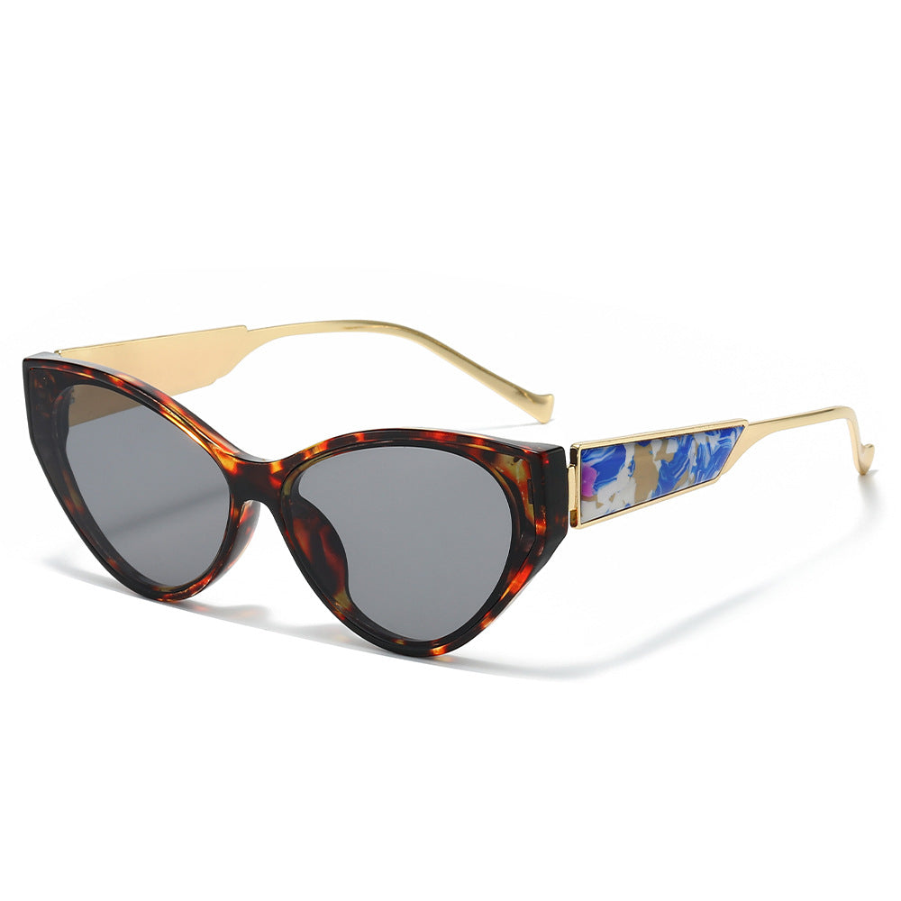 Lyra cat-eye sunglasses in tortoise smoke blue