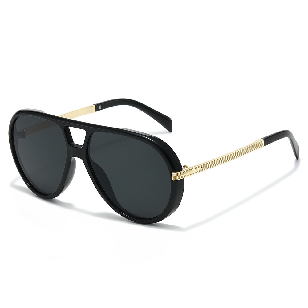 Reef aviator sunglasses in Black Gold Smoke